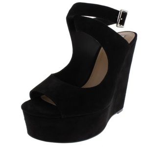 NWOT Steve Madden Black Wedges!!
